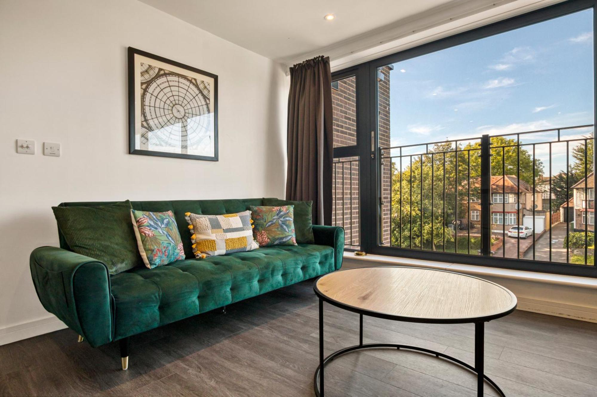 Modern Penthouse In Wembley Apartment London Exterior photo