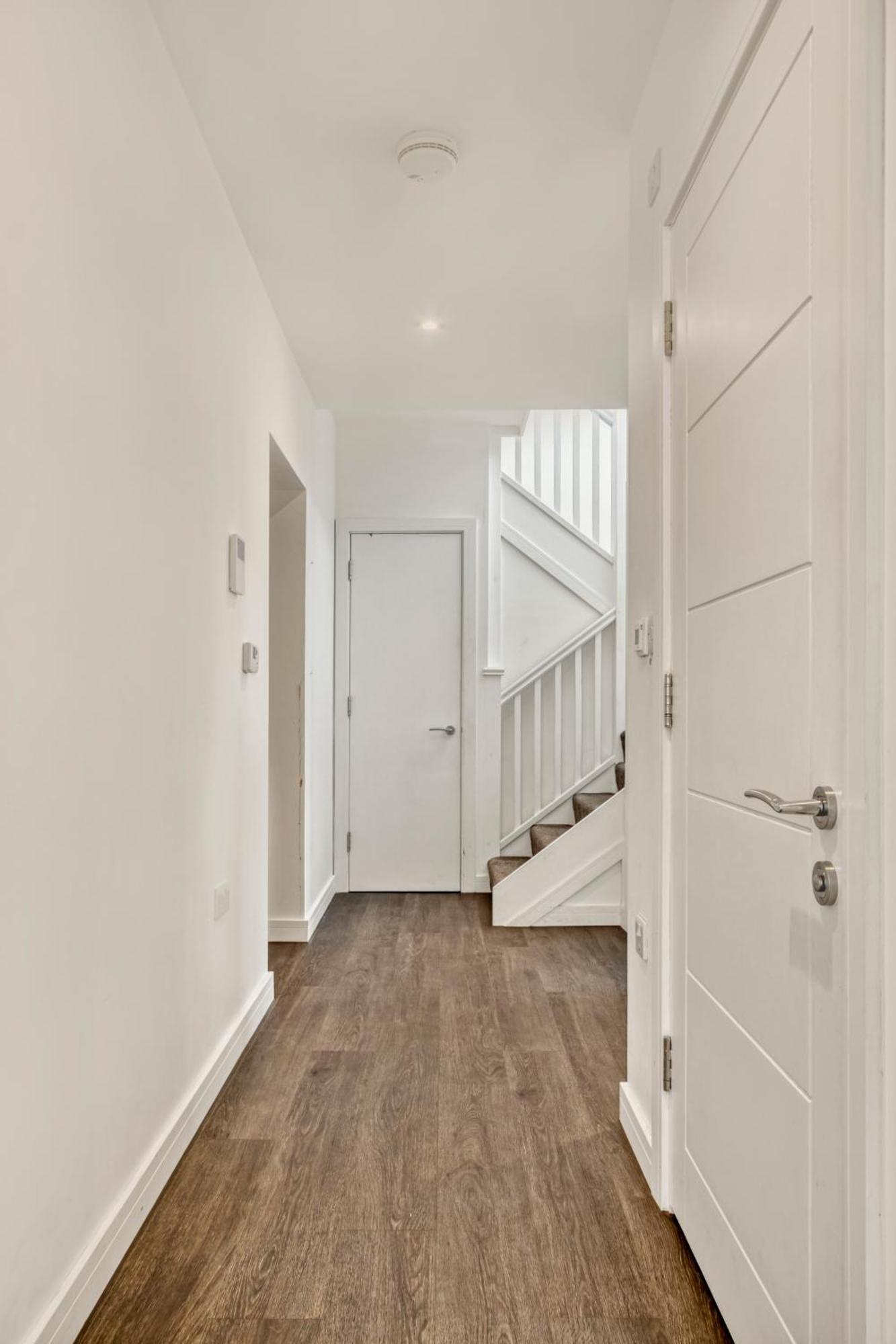 Modern Penthouse In Wembley Apartment London Exterior photo